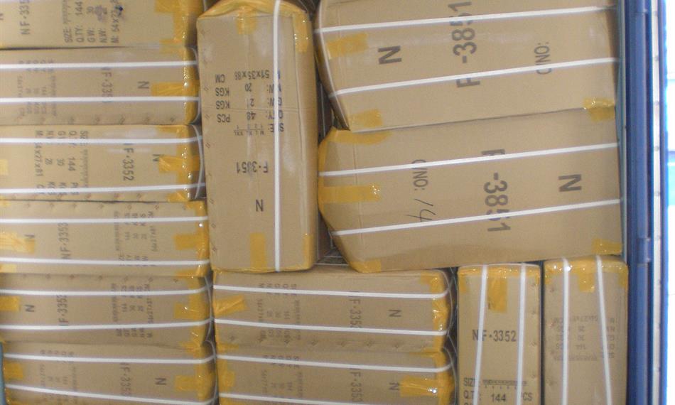 2013-11-27-1230kontejnery (11).JPG